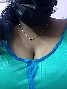 mallu-sumi online show from 01/17/26, 05:49