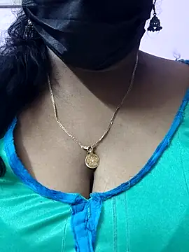 mallu-sumi online show from 03/13/26, 06:02