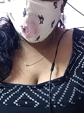 Snapshot of mallu-sumi chatting on 11/22/25, 05:23 mallu-sumi online show from 11/22/25, 05:23