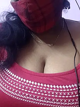 mallu-sumi online show from 12/21/25, 04:52