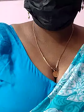 mallu-sumi online show from 04/28/26, 08:41