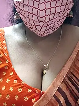 Snapshot of mallu-sumi chatting on 03/01/25, 02:26 mallu-sumi online show from 03/01/25, 02:26
