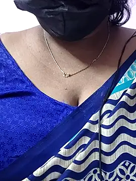 Snapshot of mallu-sumi chatting on 11/28/25, 05:35 mallu-sumi online show from 11/28/25, 05:35