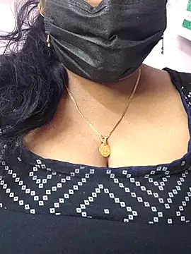 mallu-sumi online show from 03/01/26, 08:58