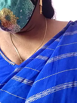 Snapshot of mallu-sumi chatting on 07/17/26, 06:32 mallu-sumi online show from 07/17/26, 06:32