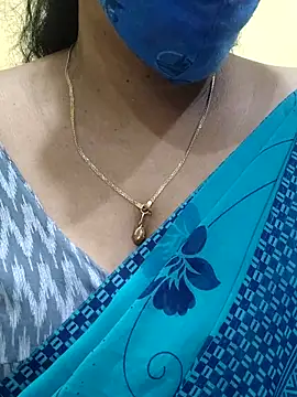 Snapshot of mallu-sumi chatting on 03/06/25, 06:26 mallu-sumi online show from 03/06/25, 06:26