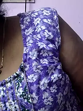 Snapshot of mallu-sumi chatting on 07/15/26, 11:45 mallu-sumi online show from 07/15/26, 11:45