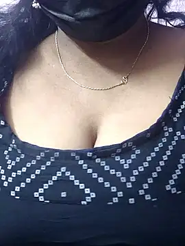 mallu-sumi online show from 01/13/26, 06:01