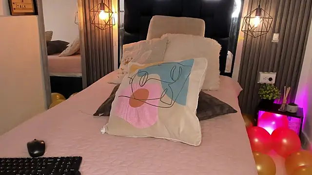 kristakinnky online show from 07/10/26, 12:16