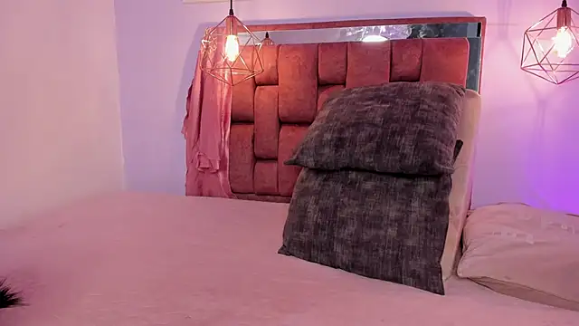 kristakinnky online show from 04/15/26, 11:59