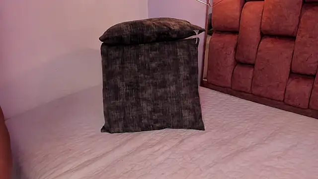 kristakinnky online show from 05/09/26, 12:19