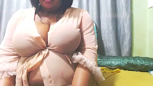 Snapshot of NaughtyNicoleXX2 chatting on 05/25/26, 06:06 NaughtyNicoleXX2 online show from 05/25/26, 06:06