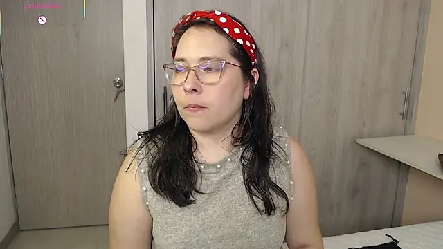 May Carlier online show from 10/09/25, 09:26