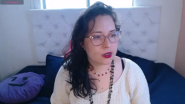 May Carlier online show from 03/04/26, 07:43