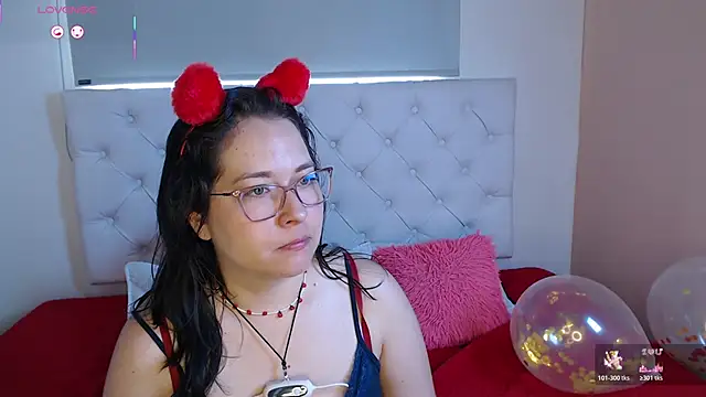 May Carlier online show from 02/15/26, 05:23