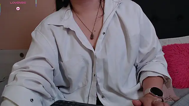 May Carlier online show from 09/13/25, 12:21