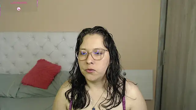 May Carlier online show from 12/03/25, 02:12