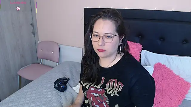 May Carlier online show from 09/09/25, 01:16