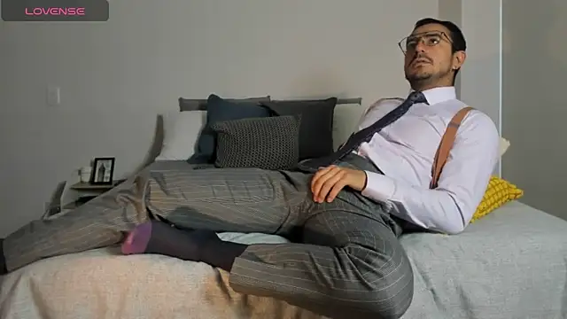 pablo-rincon95 online show from 04/13/26, 02:21