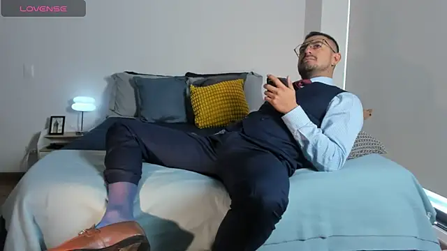 pablo-rincon95 online show from 04/23/26, 12:51