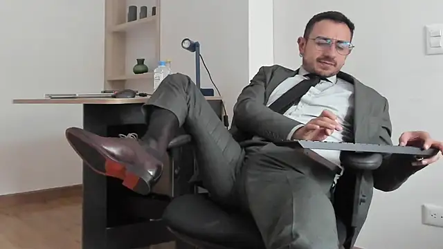 Snapshot of pablo-rincon95 chatting on 03/10/25, 06:23 pablo-rincon95 online show from 03/10/25, 06:23