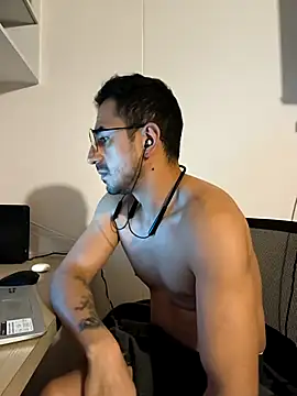 Snapshot of pablo-rincon95 chatting on 02/14/25, 11:09 pablo-rincon95 online show from 02/14/25, 11:09