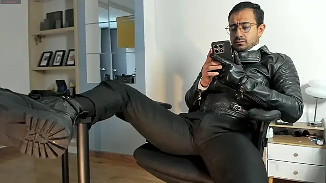 pablo-rincon95 online show from 06/13/26, 01:09