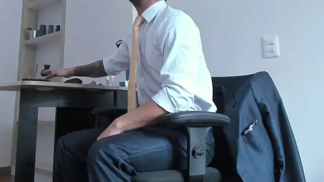 Snapshot of pablo-rincon95 chatting on 02/21/25, 02:16 pablo-rincon95 online show from 02/21/25, 02:16