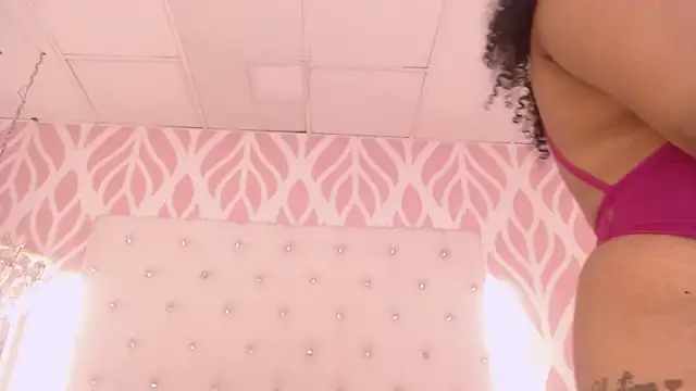 Snapshot of JadeSoleile chatting on 10/14/25, 12:28 JadeSoleile online show from 10/14/25, 12:28