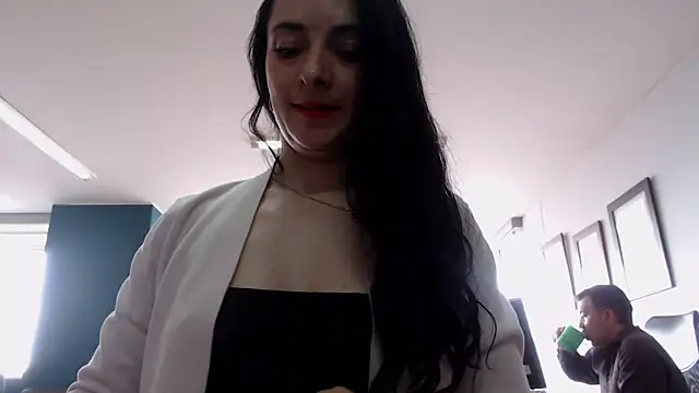 Snapshot of amellie_ros chatting on 03/18/25, 08:59 amellie ros online show from 03/18/25, 08:59