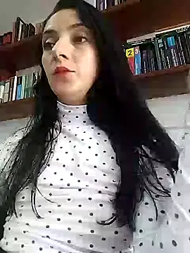 Snapshot of amellie_ros chatting on 12/21/24, 09:47 amellie ros online show from 12/21/24, 09:47