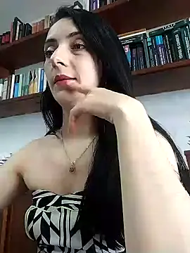 Snapshot of amellie_ros chatting on 12/20/24, 02:48 amellie ros online show from 12/20/24, 02:48