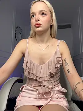 horny blondiee online show from 11/02/25, 12:10
