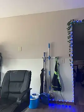 Snapshot of spicysugar74 chatting on 11/19/25, 07:03 spicysugar74 online show from 11/19/25, 07:03