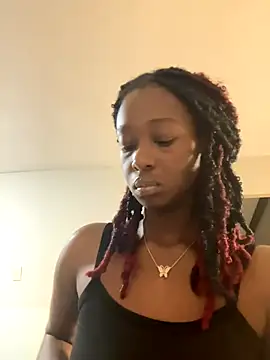 Snapshot of spicysugar74 chatting on 12/04/24, 01:08 spicysugar74 online show from 12/04/24, 01:08