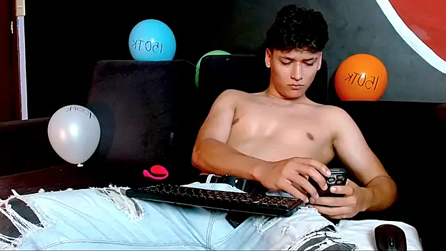 LiamEvans 0 online show from 03/11/25, 03:56