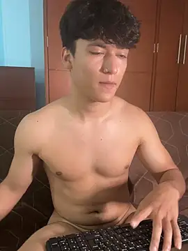 LiamEvans 0 online show from 02/20/25, 07:41