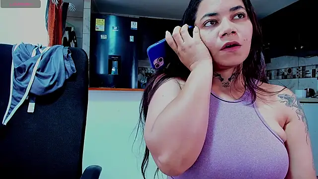 Snapshot of Mabelydani chatting on 10/10/25, 10:10 Mabelydani online show from 10/10/25, 10:10