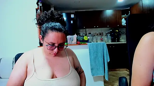 Snapshot of Mabelydani chatting on 10/04/25, 10:44 Mabelydani online show from 10/04/25, 10:44