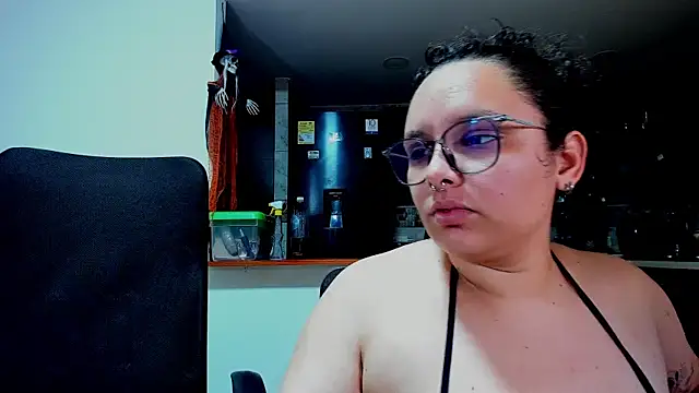 Snapshot of Mabelydani chatting on 10/11/25, 10:33 Mabelydani online show from 10/11/25, 10:33