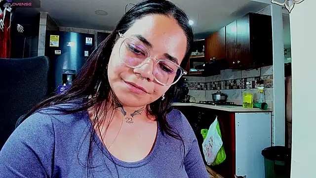 Snapshot of Mabelydani chatting on 10/03/25, 10:33 Mabelydani online show from 10/03/25, 10:33