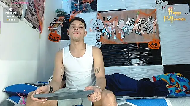 Friendsofeverything  online show from 10/21/25, 12:37