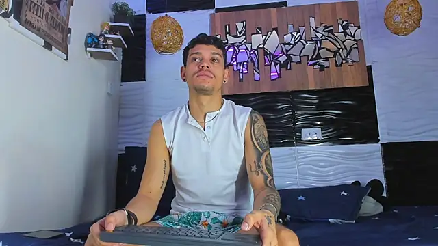 Friendsofeverything  online show from 12/05/25, 01:43