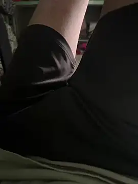 Snapshot of Privateseducer chatting on 03/16/25, 12:11 Privateseducer online show from 03/16/25, 12:11