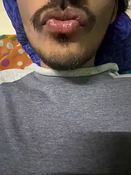 Snapshot of Privateseducer chatting on 02/25/25, 09:37 Privateseducer online show from 02/25/25, 09:37