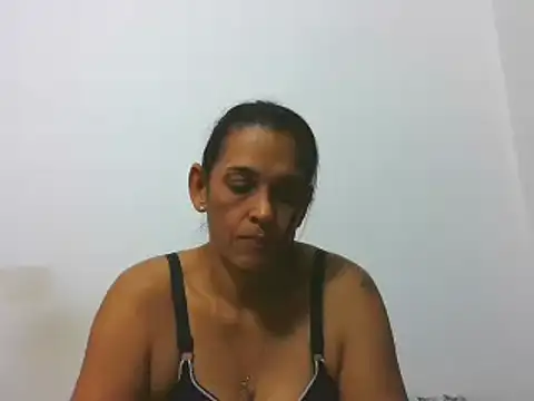 latinbrunettet online show from 12/06/24, 02:55