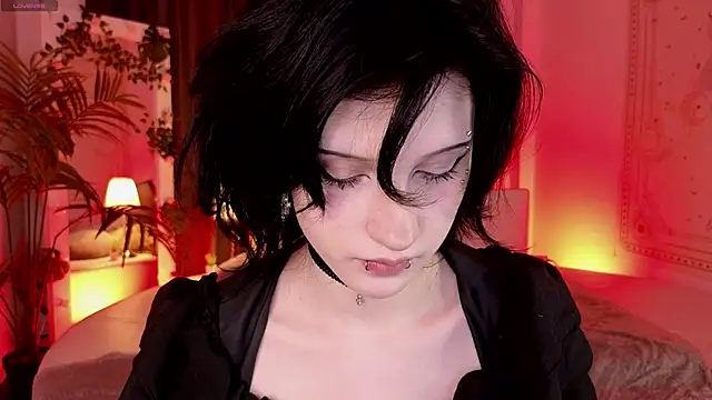 dark vamp  online show from 02/06/25, 09:38