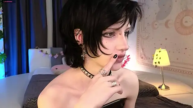 dark vamp  online show from 02/27/25, 10:33