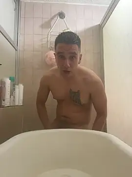 Snapshot of Ginessy chatting on 02/08/26, 06:00 Ginessy online show from 02/08/26, 06:00