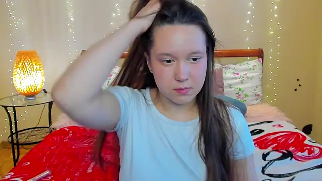 Mira Karter online show from 05/05/26, 02:36